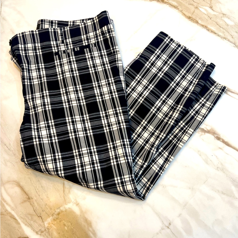 𝅺ANN TAYLOR Striped Cropped Pants - Blue and White Size 14